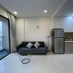 Luxurious 2-Bedroom Apartment District 4