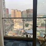 Luxurious 2-Bedroom Apartment District 4